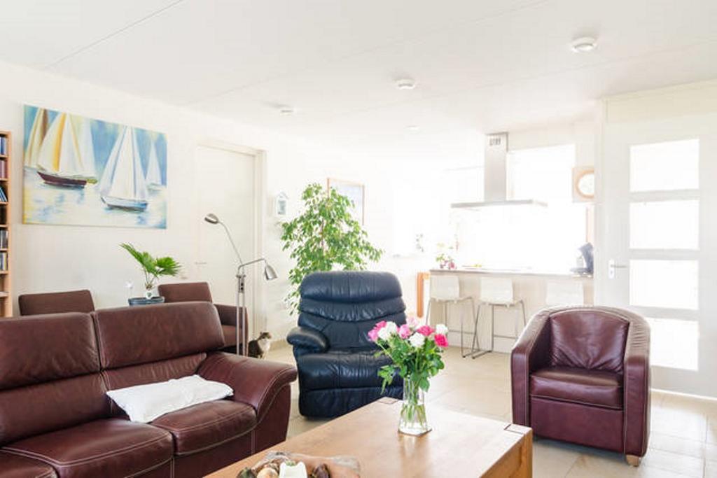 B&B Almere Bagian luar foto